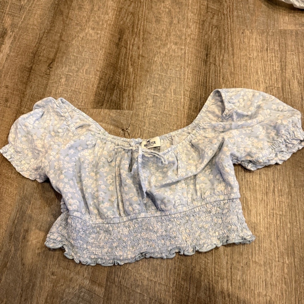 Hollister shirt